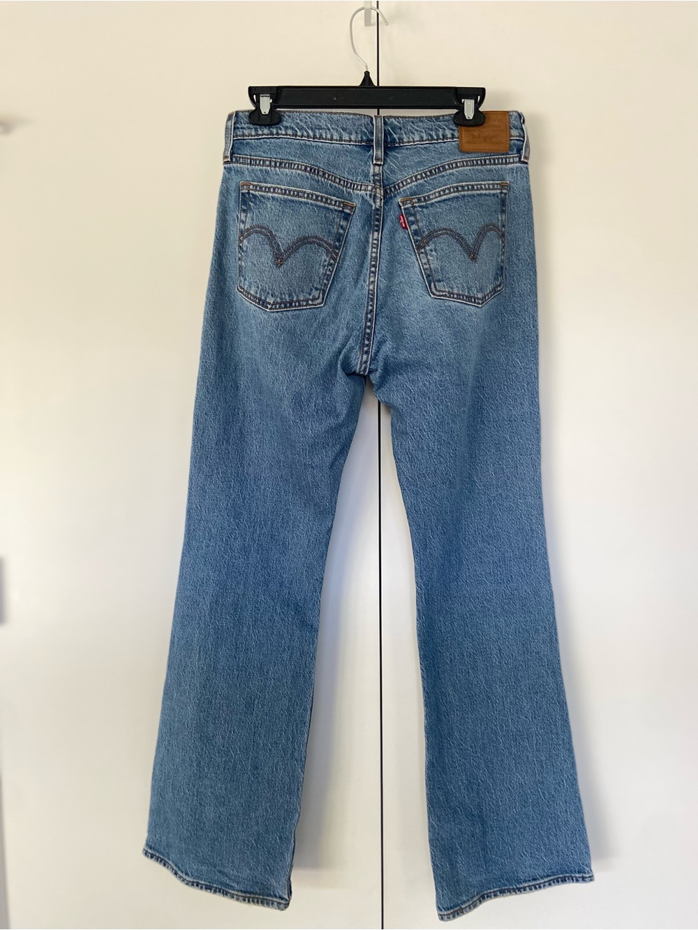 LEVIโS Wedgie Bootcut Premium Denim Jeans 28 Medium Wash 31 1/4โ Inseam EUC